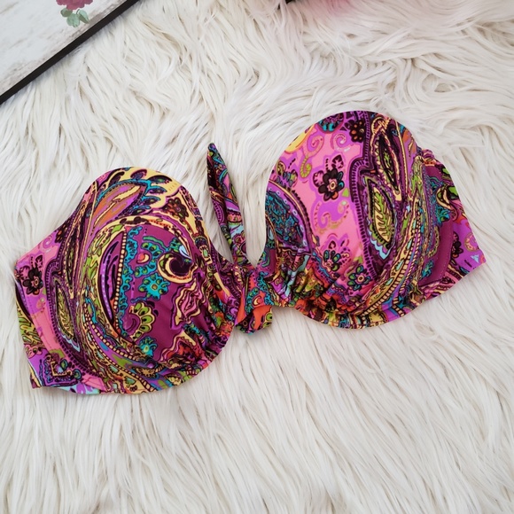 Victoria's Secret Other - VICTORIA SECRET printed Bikini Top only 36C